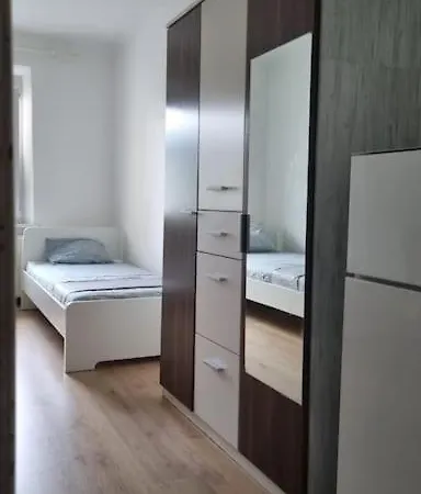 Apartment Mit 2 Betten Inklusive Gratis Parkplatz Graz Exterior photo